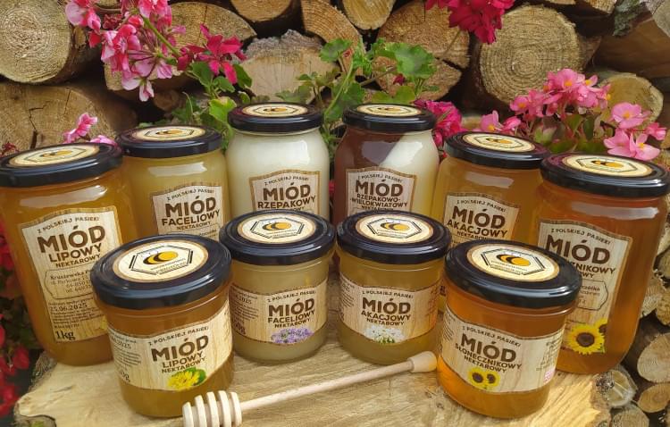 Kolekcja miodów w sprzedaży pasieki Kruszewska Pszczółka